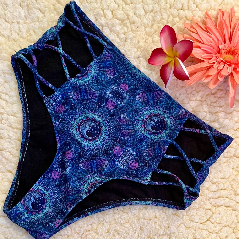 MOTEL “NEW MOON MANDELA” Criss-Cross Swim Bottoms